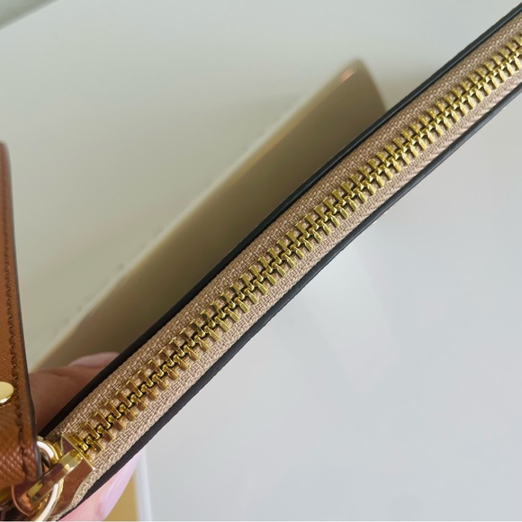 MICHAEL KORS 🍁 Clutch / Wristlet / Wallet 🍁 NWT - Picture 3 of 11